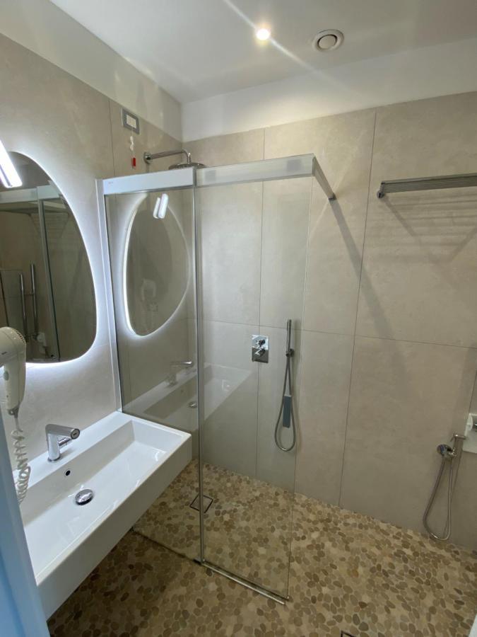 Hotel Golden Rimini Esterno foto