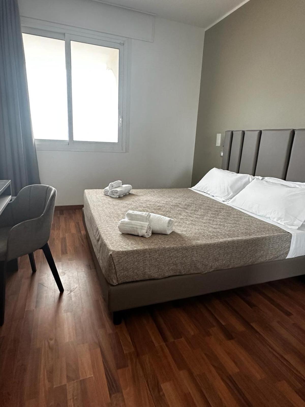 Hotel Golden Rimini Esterno foto