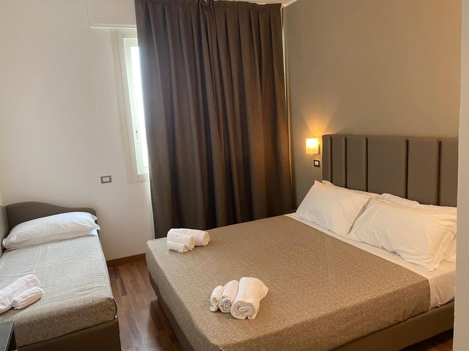 Hotel Golden Rimini Esterno foto